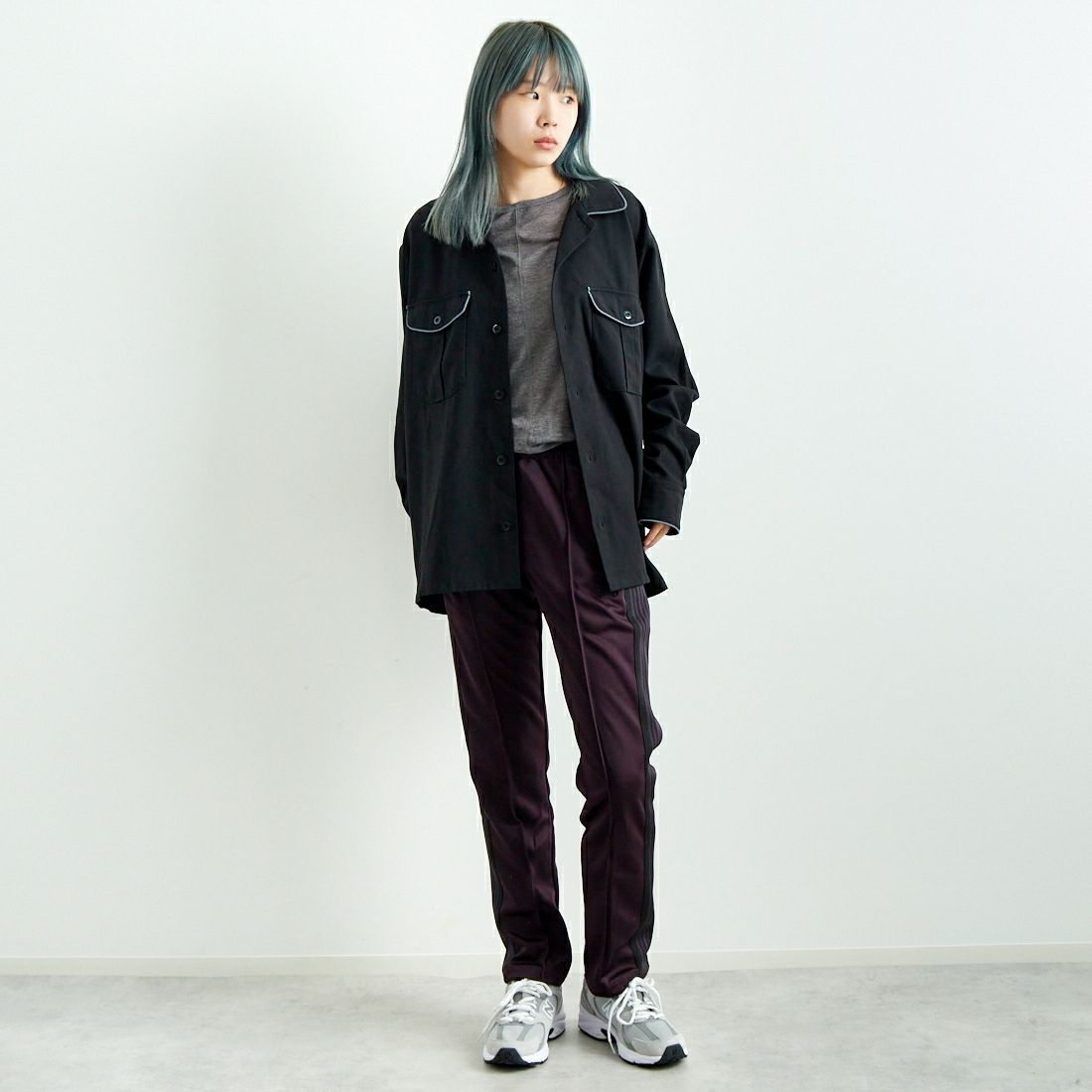 ARMY TWILL SANFORIZED [アーミーツイル サンフォライズド] パレードシャツ [AM-2457002] BLACK &&モデル身長：167cm 着用サイズ：S&&