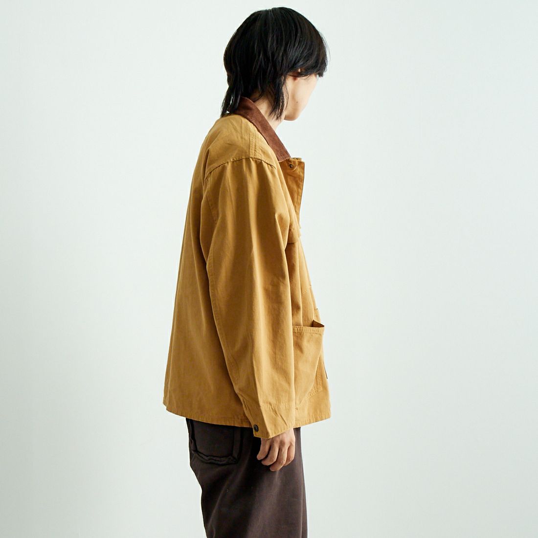 ARMY TWILL SANFORIZED [アーミーツイル サンフォライズド] ダックロガージャケット [AM-2454001] MUSTARD &&モデル身長：179cm 着用サイズ：M&&