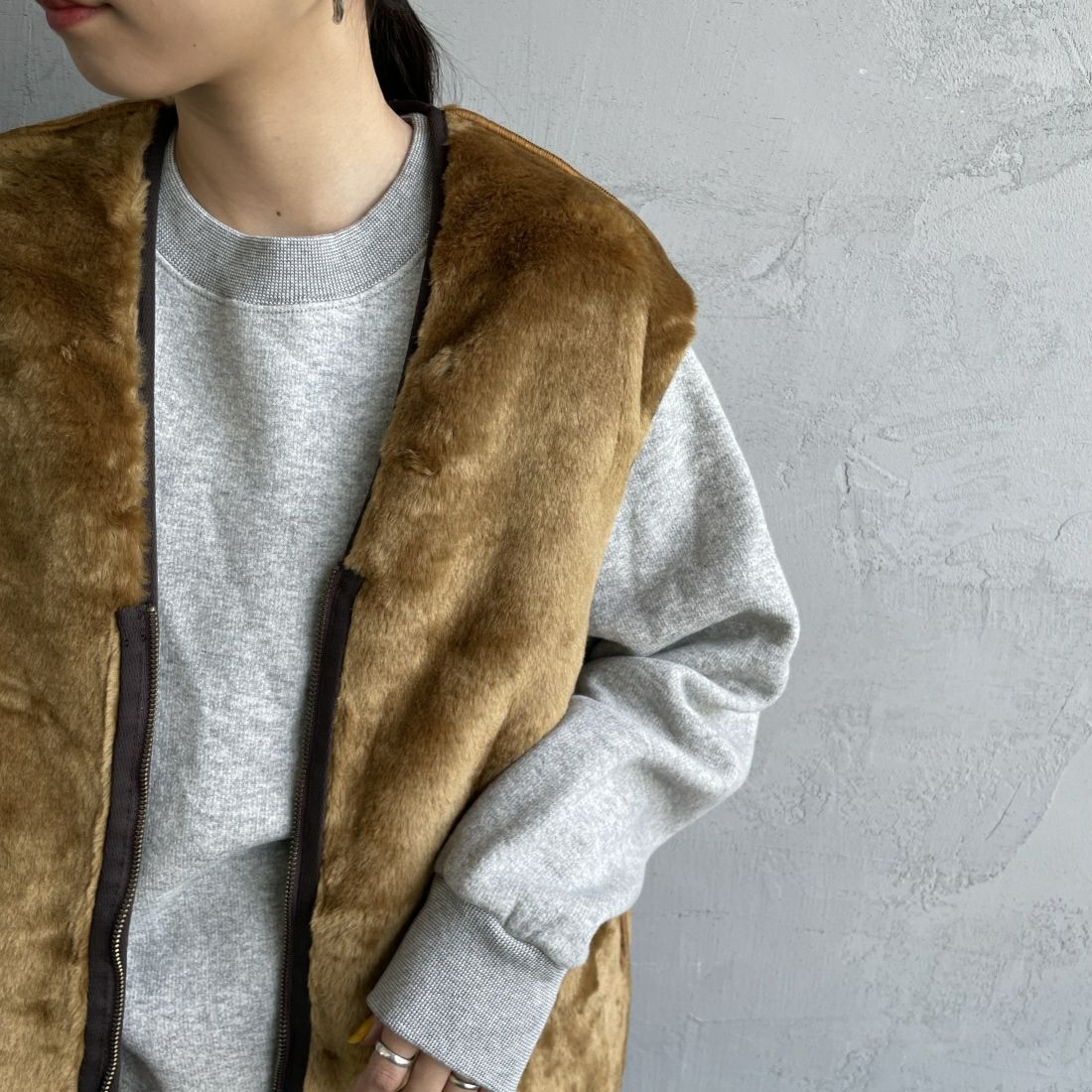 Barbour [バブアー] ウォームパイル ウェストコート ジップインライナーベスト [MLI0004] BROWN &&モデル身長：156cm 着用サイズ：42&&