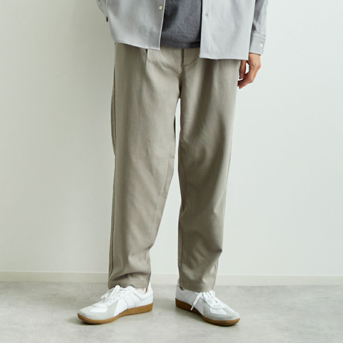 Jeans Factory Clothes [ジーンズファクトリークローズ] ウール混ストレッチワイドテーパードパンツ [JFC-243-054] 66 GRGE &&モデル身長：182cm 着用サイズ：L&&