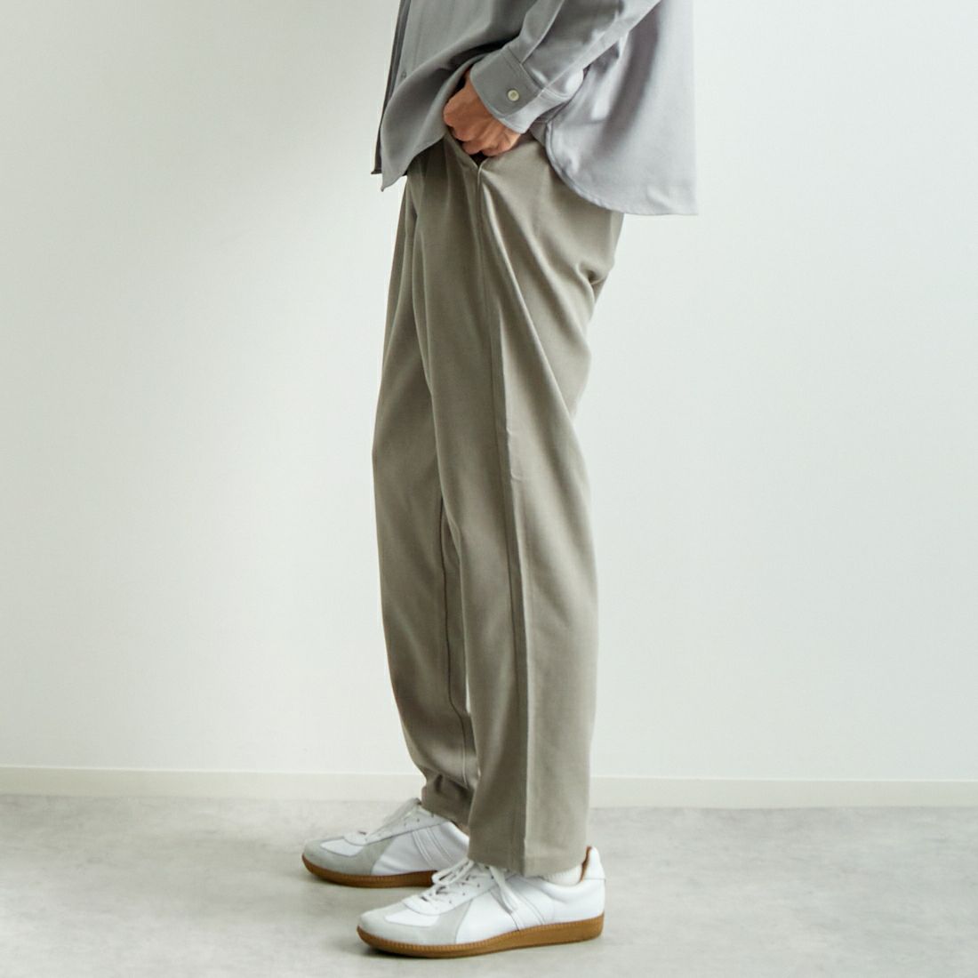 Jeans Factory Clothes [ジーンズファクトリークローズ] ウール混ストレッチワイドテーパードパンツ [JFC-243-054] 66 GRGE &&モデル身長：182cm 着用サイズ：L&&