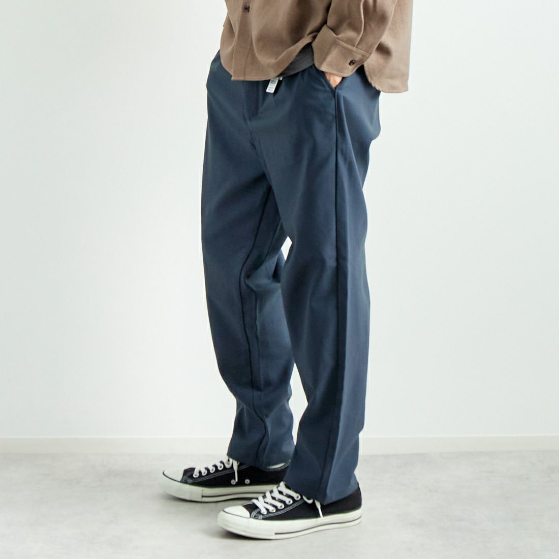 Jeans Factory Clothes [ジーンズファクトリークローズ] ウール混ストレッチワイドテーパードパンツ [JFC-243-054] 05 B.GRY &&モデル身長：182cm 着用サイズ：L&&