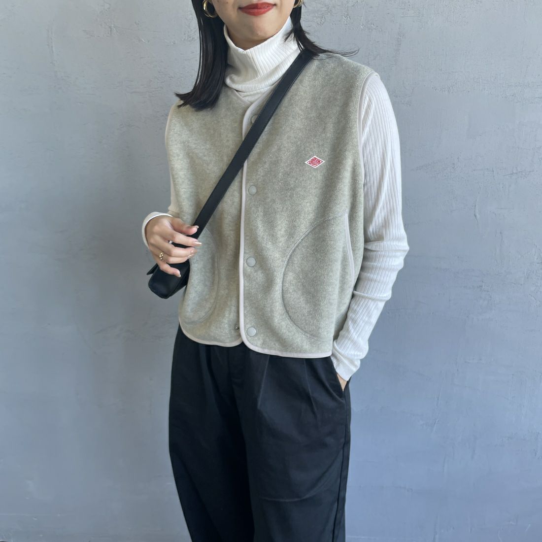DANTON [ダントン] フリースカラーレスベスト [DT-A0521] MARBLE&&モデル身長：163cm 着用サイズ：36&&