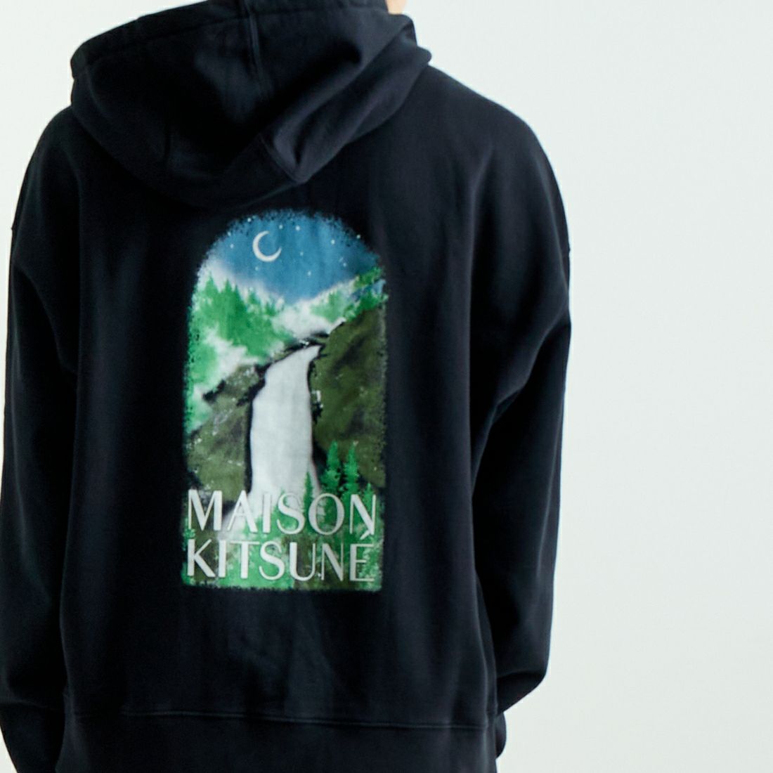 MAISON KITSUNE [メゾン キツネ] ウォーターフォール オーバーサイズフーディ [NM00705KM0001] P199 BLK