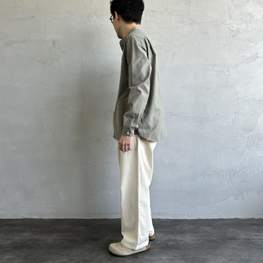 DANTON [ダントン] 先染めビエラ バンドカラーシャツ [DT-B0280VSS] OLIVE CHAM &&モデル身長：168cm 着用サイズ：38&&