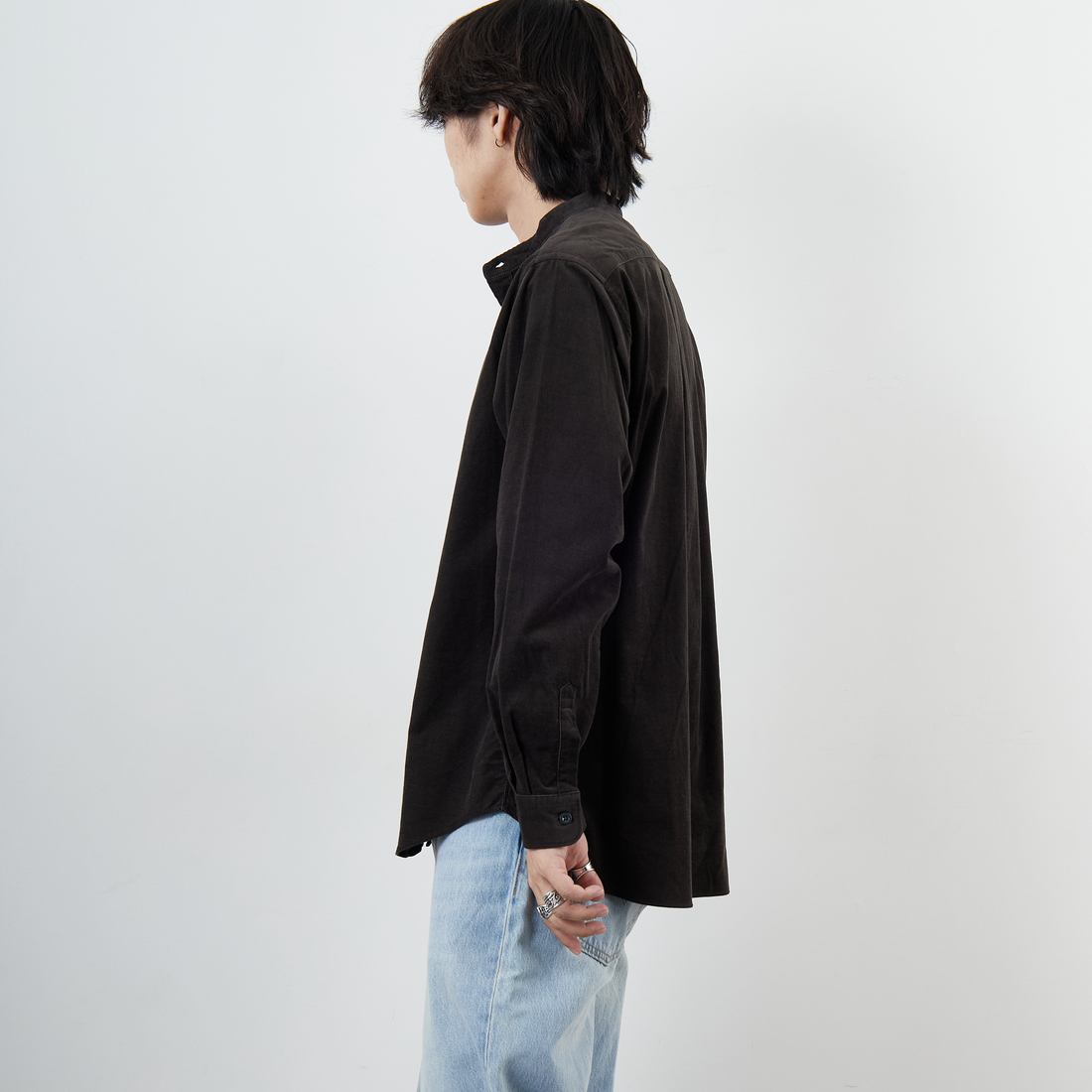 DANTON [ダントン] コーデュロイ バンドカラーシャツ [DT-B0291MCD] CHARCOAL &&モデル身長：179cm 着用サイズ：40&&