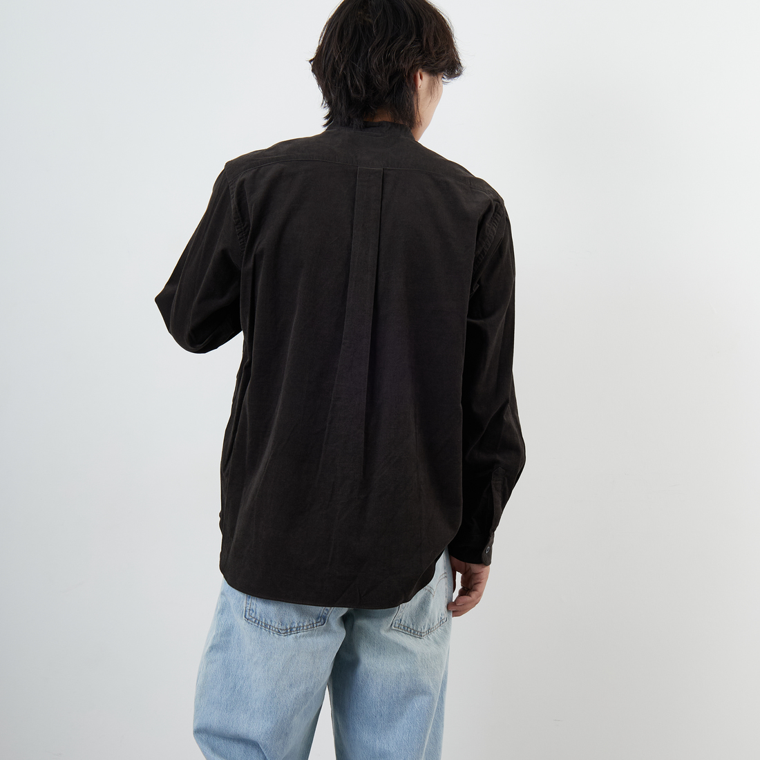 DANTON [ダントン] コーデュロイ バンドカラーシャツ [DT-B0291MCD] CHARCOAL &&モデル身長：179cm 着用サイズ：40&&