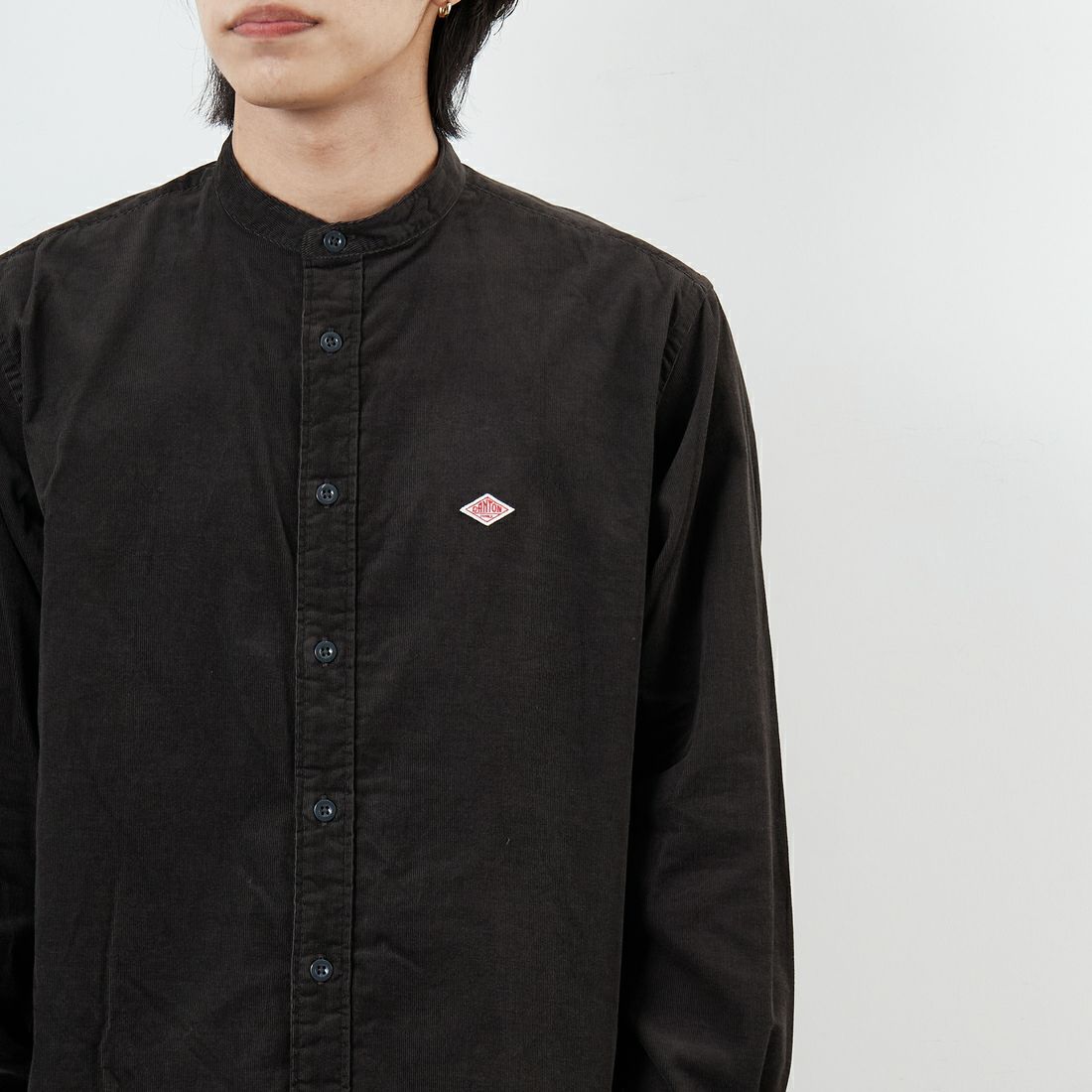 DANTON [ダントン] コーデュロイ バンドカラーシャツ [DT-B0291MCD] CHARCOAL &&モデル身長：179cm 着用サイズ：40&&