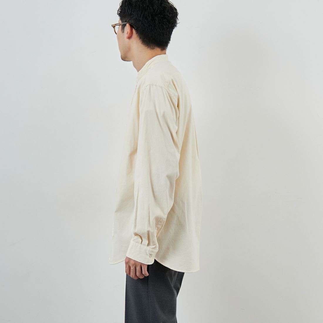 DANTON [ダントン] コーデュロイ バンドカラーシャツ [DT-B0291MCD] OFF WHITE &&モデル身長：168cm 着用サイズ：40&&