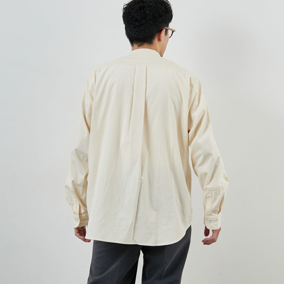 DANTON [ダントン] コーデュロイ バンドカラーシャツ [DT-B0291MCD] OFF WHITE &&モデル身長：168cm 着用サイズ：40&&
