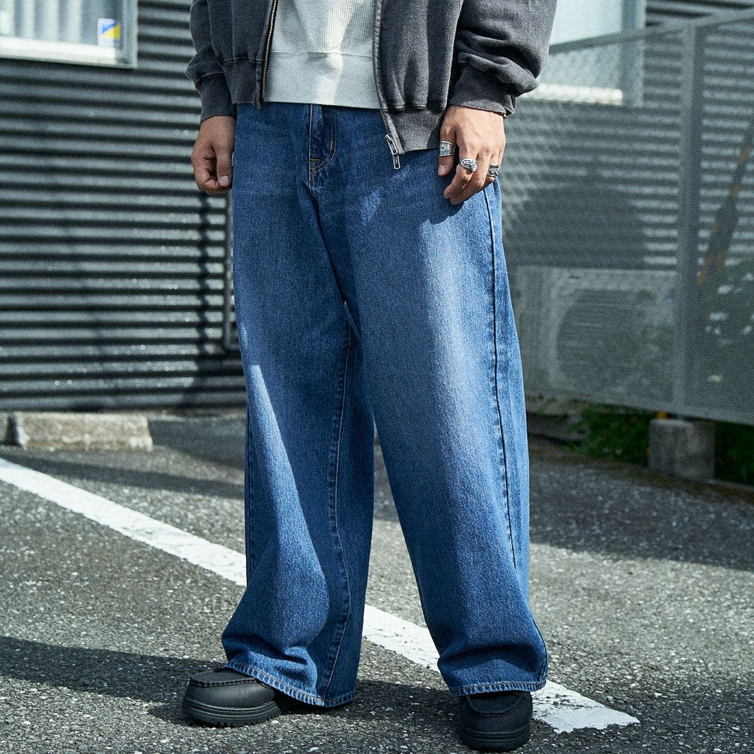 93 S.W&&モデル身長：179cm 着用サイズ：30&&