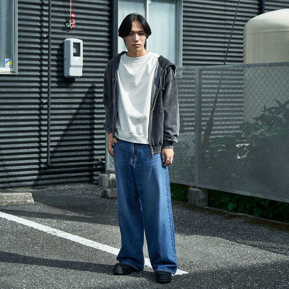 LIBERTO [リベルト] EL PASO ワイドバギーデニム [FL2500] 93 S.W &&モデル身長：179cm 着用サイズ：30&&