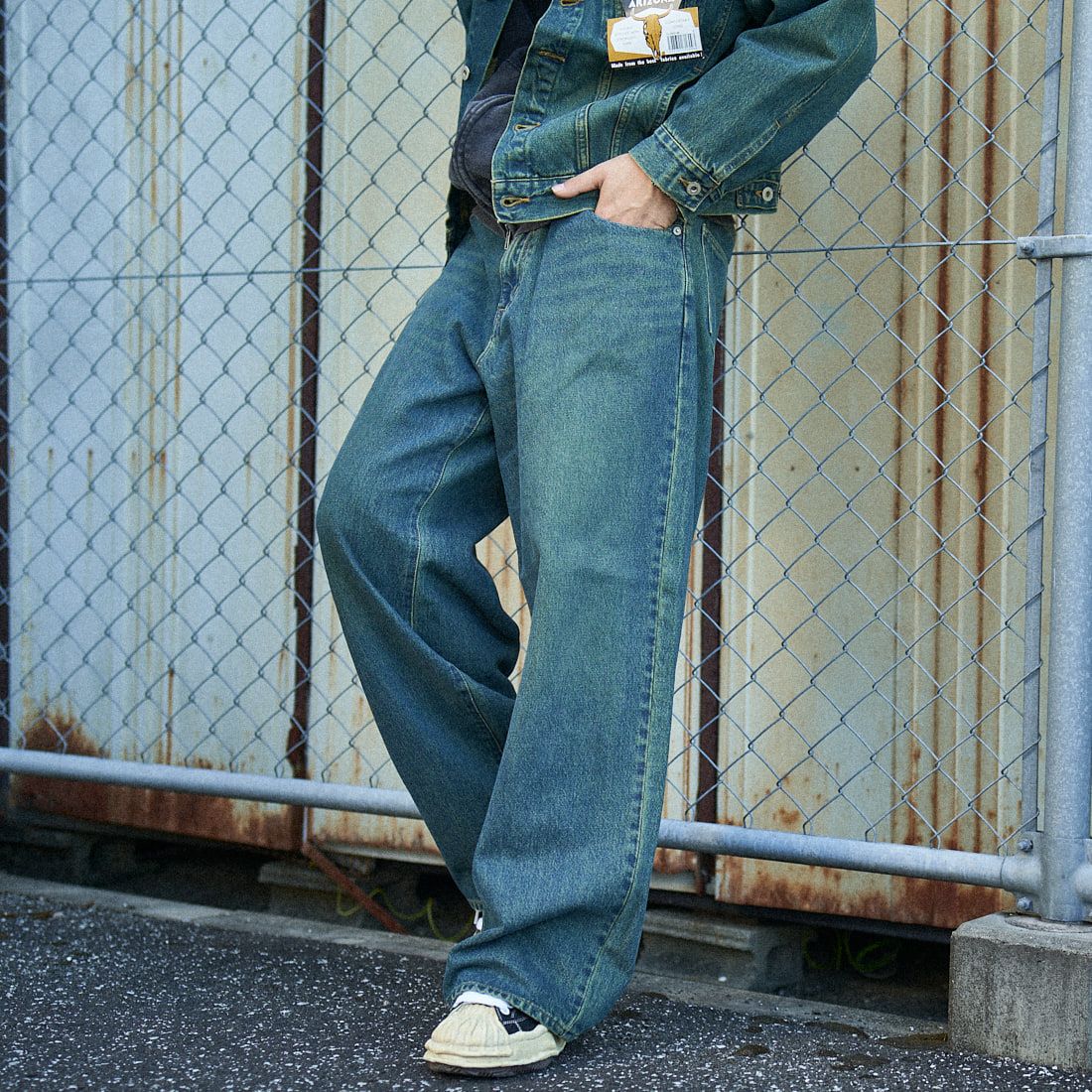 LIBERTO [リベルト] EL PASO ワイドバギーデニム [FL2500] 88 GRUNGE &&モデル身長：179cm 着用サイズ：32&&