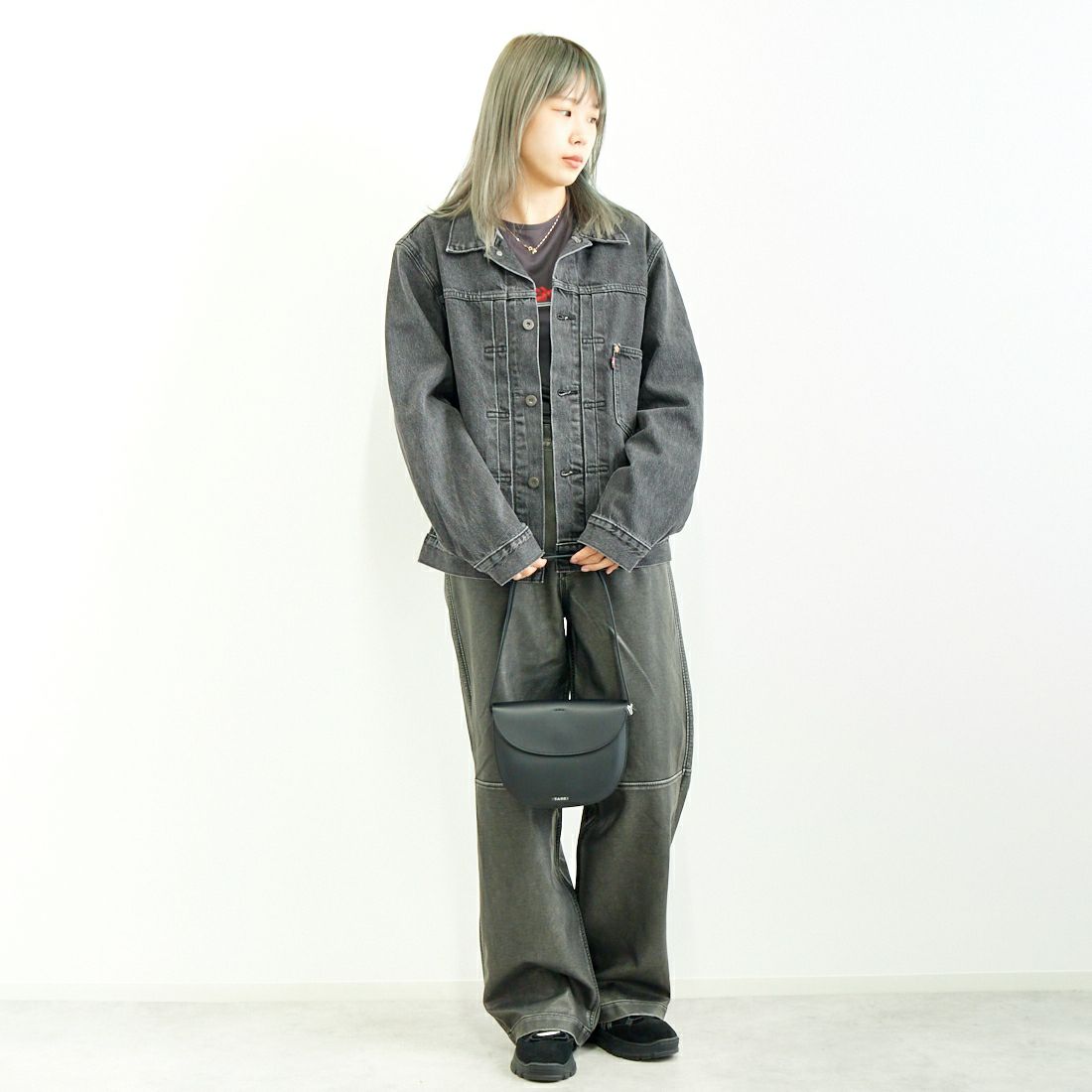 LEVI'S [リーバイス] TYPE1 トラッカージャケット [A3174-00] 00 MIDNIGH &&モデル身長：167cm 着用サイズ：S&&
