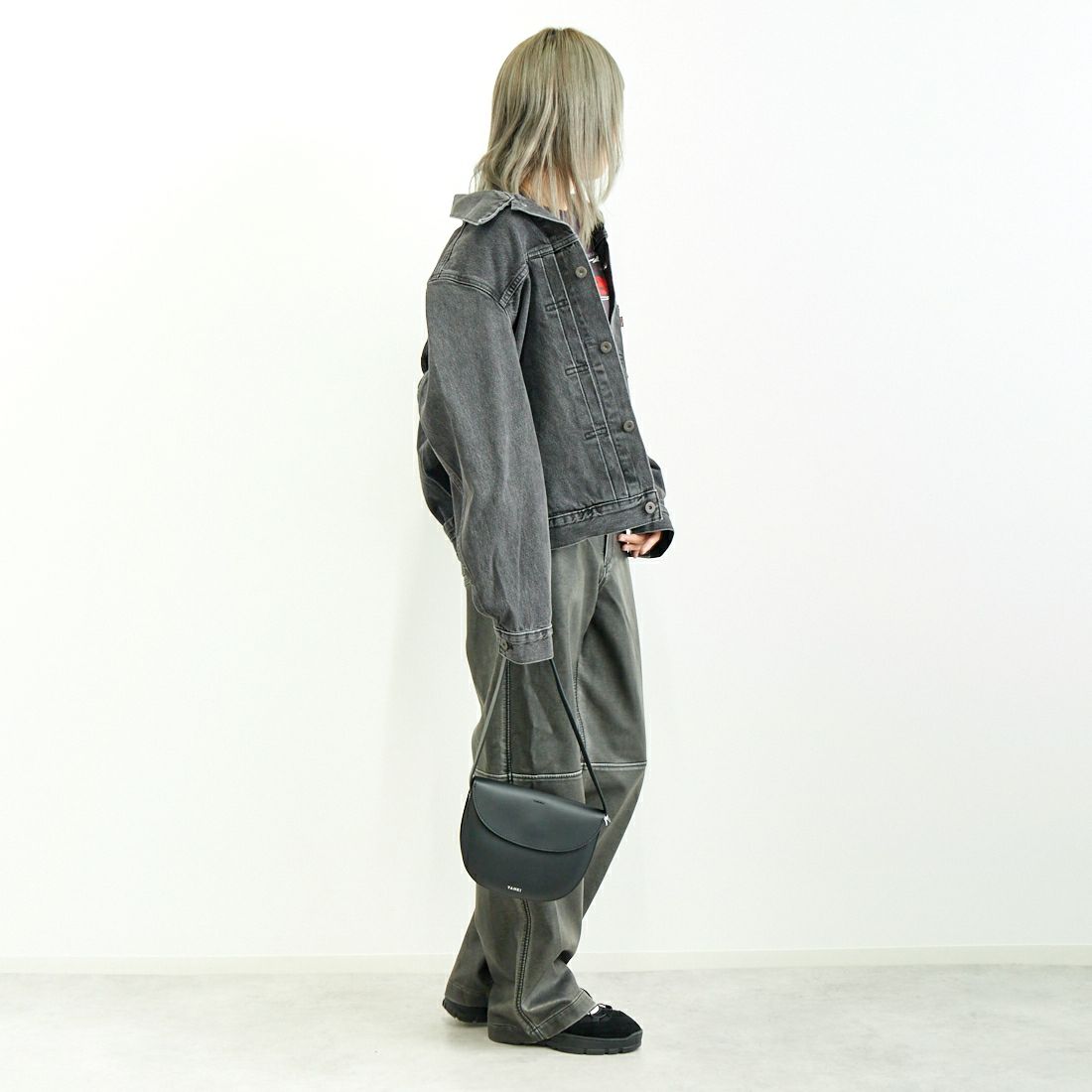 LEVI'S [リーバイス] TYPE1 トラッカージャケット [A3174-00] 00 MIDNIGH &&モデル身長：167cm 着用サイズ：S&&