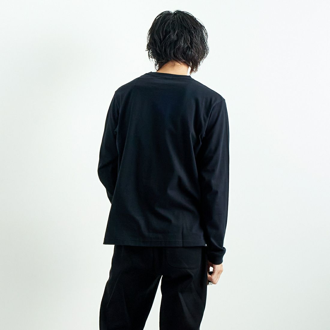 DENHAM [デンハム] AMERICANA ロングスリーブTシャツ [AMERICANA-LS-TEE] BLACK &&モデル身長：182cm 着用サイズ：L&&