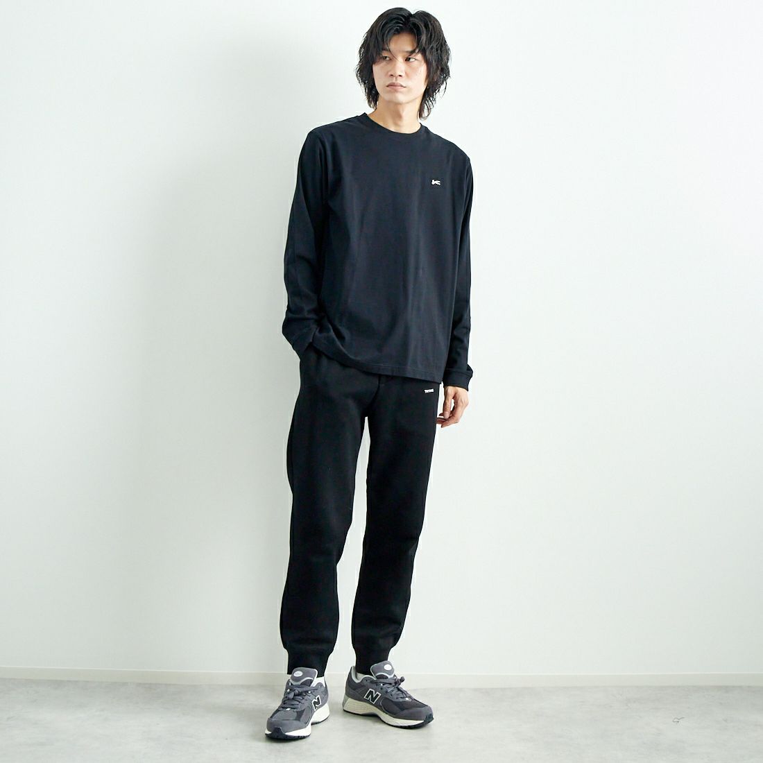 DENHAM [デンハム] AMERICANA ロングスリーブTシャツ [AMERICANA-LS-TEE] BLACK &&モデル身長：182cm 着用サイズ：L&&