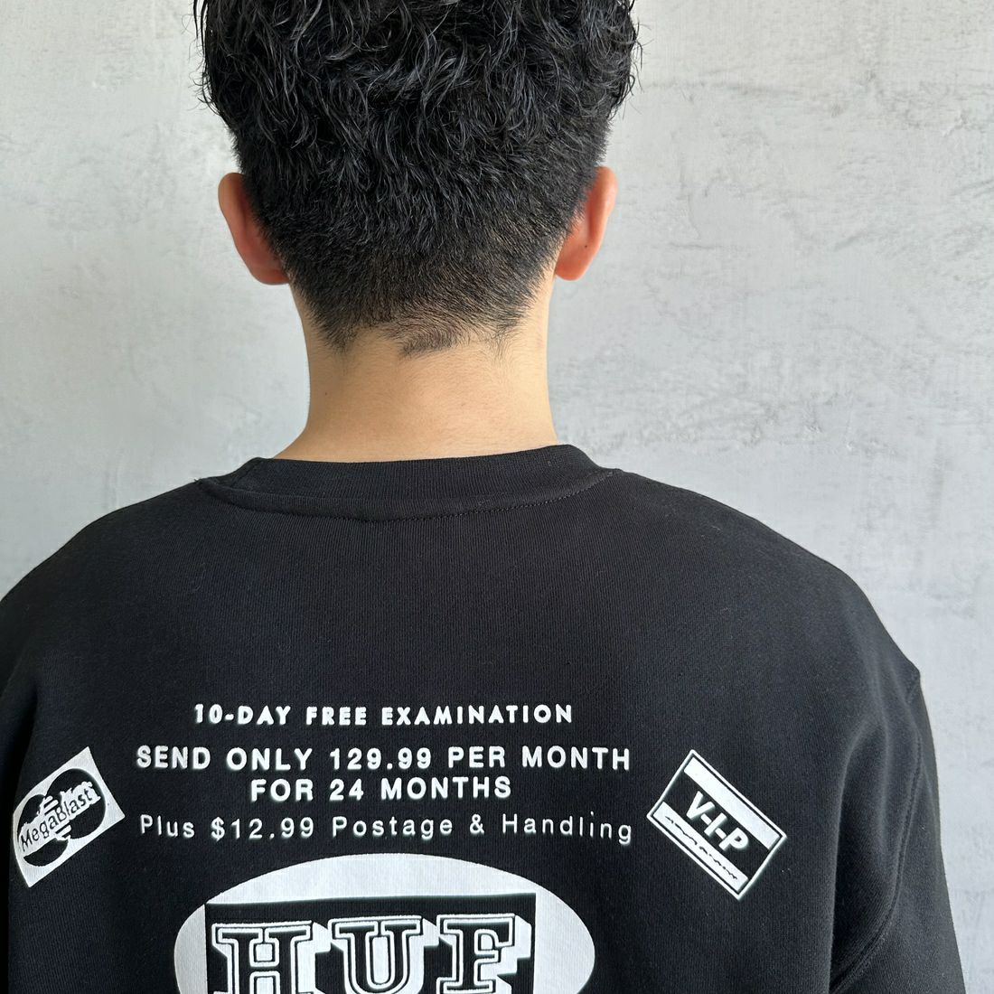 HUF [ハフ] AS SEEN ON TV バックプリントスウェット [PF00690] BLACK