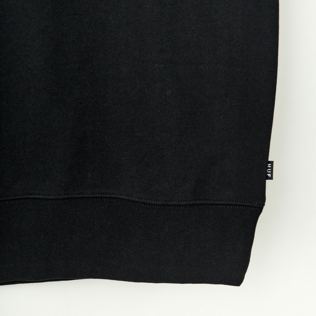 HUF [ハフ] AS SEEN ON TV バックプリントスウェット [PF00690] BLACK