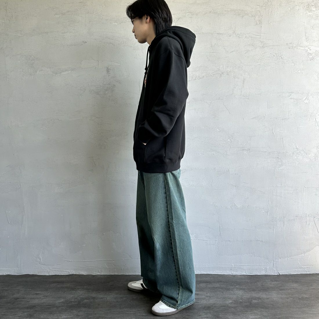 HUF [ハフ] ESPECIAL ロゴ刺繍スウェットパーカー [PF00685] BLACK &&モデル身長：179cm 着用サイズ：L&&