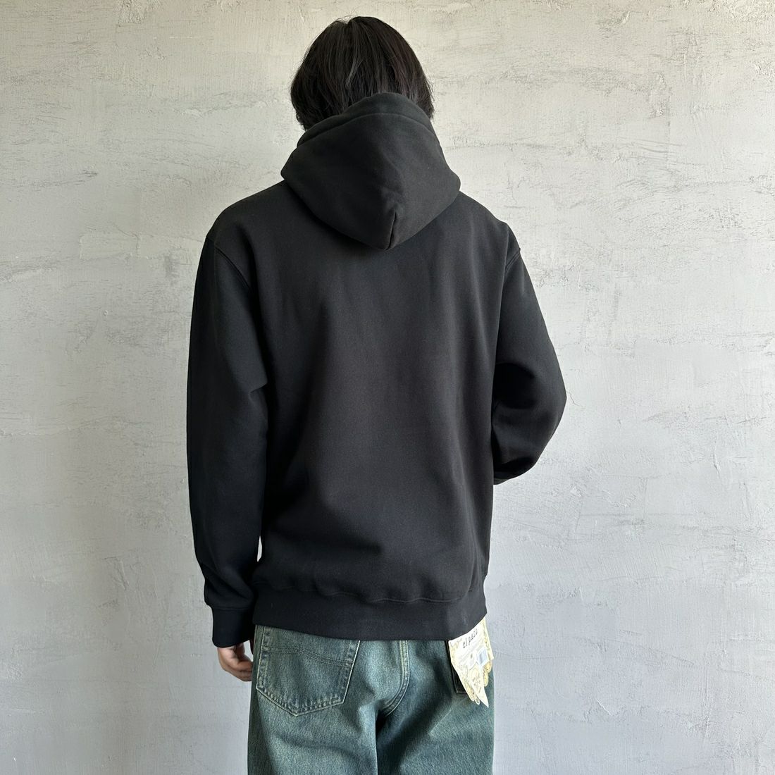 HUF [ハフ] ESPECIAL ロゴ刺繍スウェットパーカー [PF00685] BLACK &&モデル身長：179cm 着用サイズ：M&&