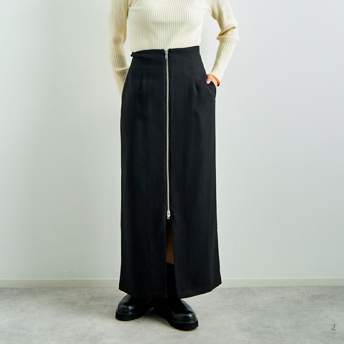 Jeans Factory Clothes [ジーンズファクトリークローズ] ジップスリットタイトスカート [21243056] 004 ﾌﾞﾗｯｸ &&モデル身長：160cm 着用サイズ：36&&