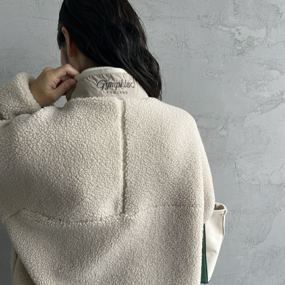 Gymphlex [ジムフレックス] コージーライトボアブルゾン [GY-A0249BOL] OYSTER WHT &&モデル身長：160cm 着用サイズ：14&&