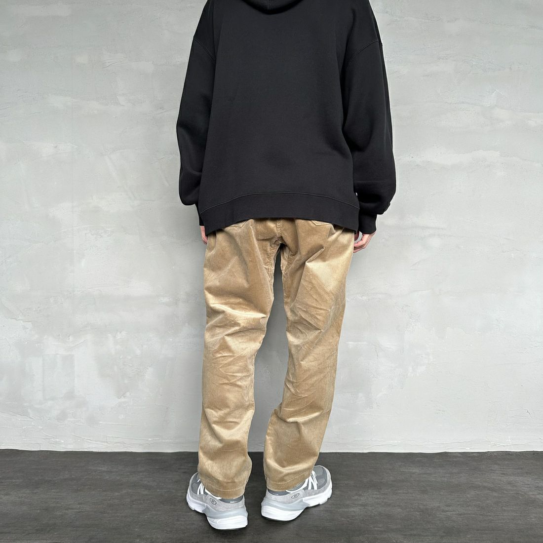 GRAMiCCi [グラミチ] コーデュロイルーズテーパードリッジパンツ [G4FU-P040] CHINO &&モデル身長：168cm 着用サイズ：M&&