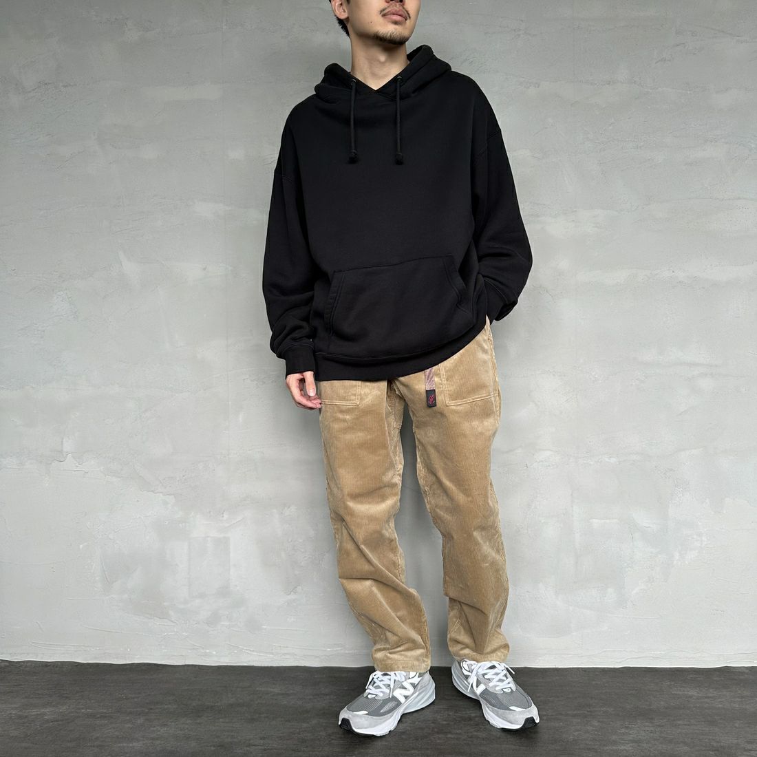 GRAMiCCi [グラミチ] コーデュロイルーズテーパードリッジパンツ [G4FU-P040] CHINO &&モデル身長：168cm 着用サイズ：M&&