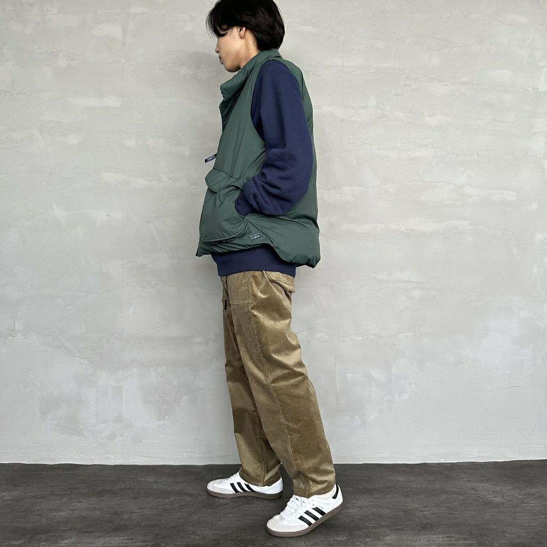 GRAMiCCi [グラミチ] コーデュロイルーズテーパードリッジパンツ [G4FU-P040] LAUREL &&モデル身長：179cm 着用サイズ：L&&