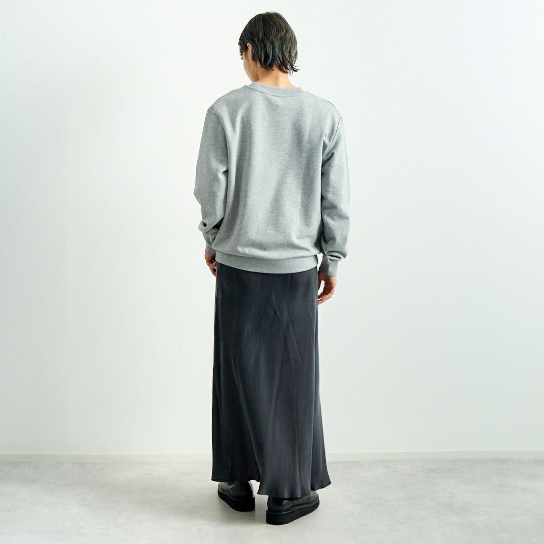 A.P.C. [アー・ペー・セー] VPC ロゴスウェット [GRAND-VPC] 92 GRIS CH &&モデル身長：160cm 着用サイズ：S&&