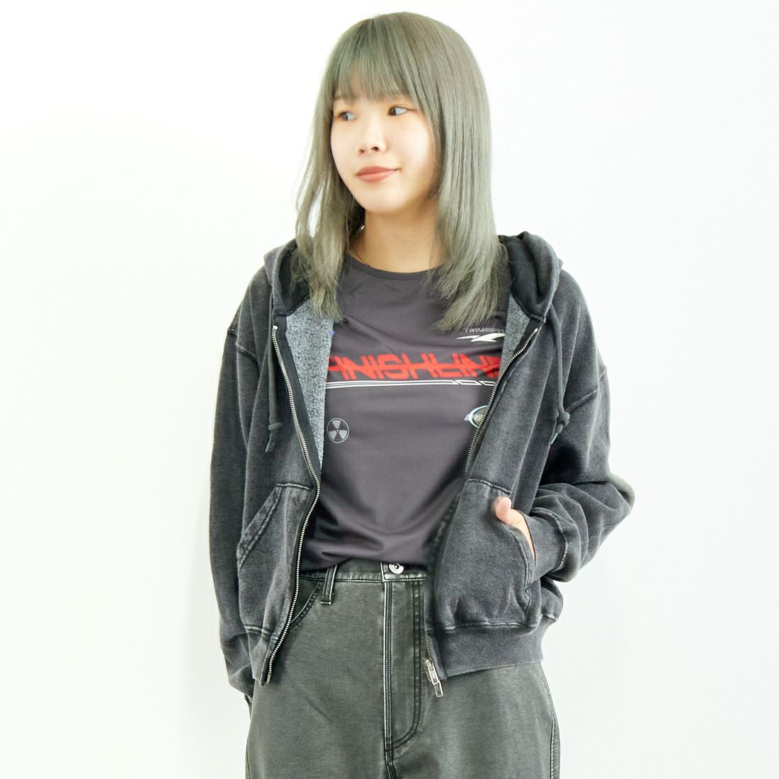 BLACK&&モデル身長：167cm 着用サイズ：S&&