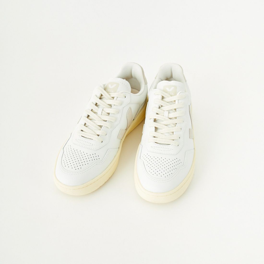 VEJA [ヴェジャ] レザースニーカー [V-90] E-WHT NATU