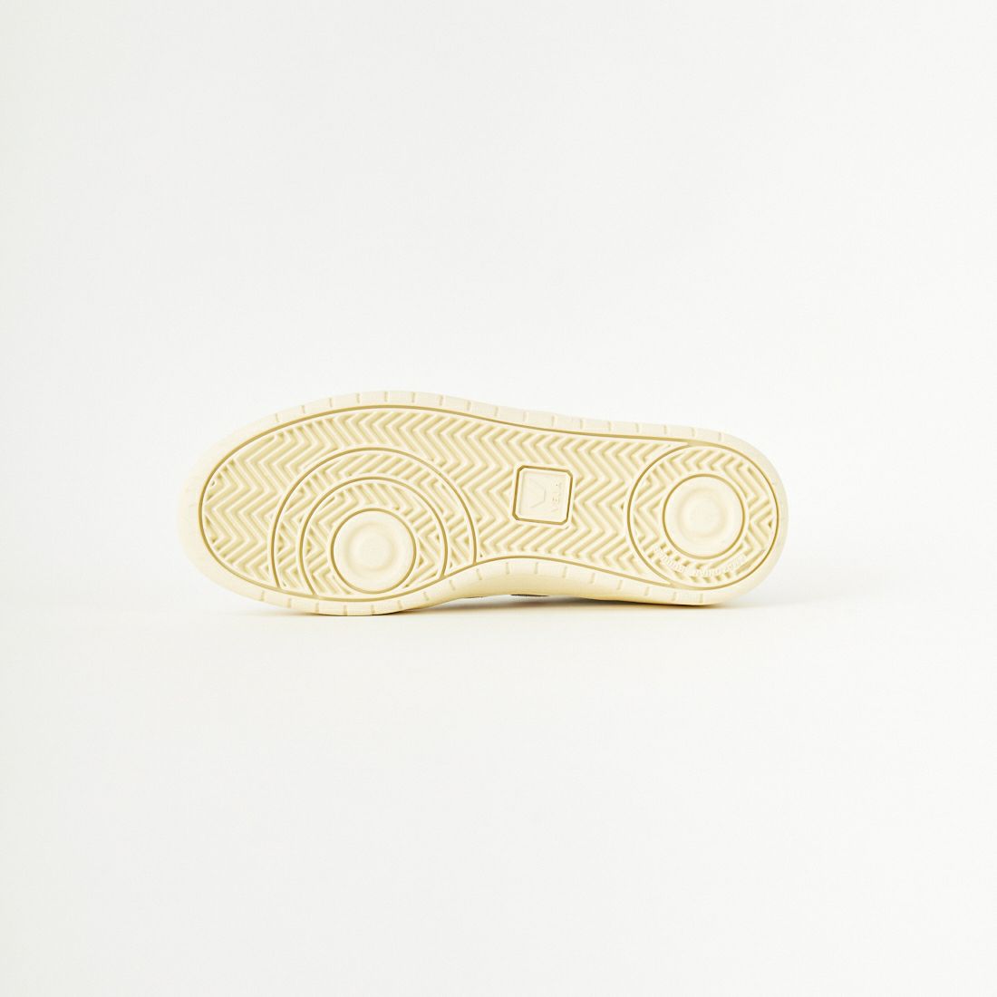 VEJA [ヴェジャ] レザースニーカー [V-90] E-WHT NATU