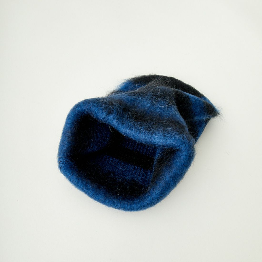 Indietro Association [インディエトロアソシエーション] モヘアボーダーニットキャップ [IA-24-108] BLACK/NAVY