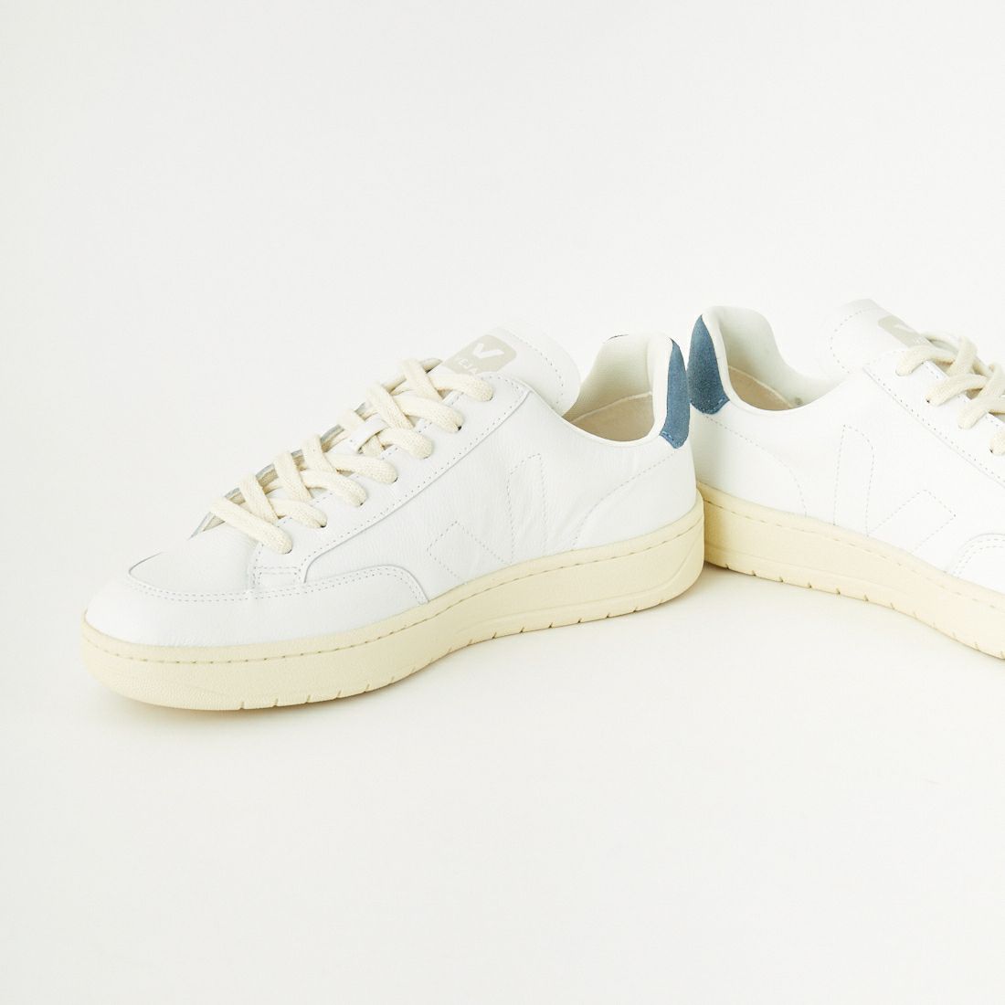 VEJA [ヴェジャ] レザースニーカー [V-12] E-WHT W CA