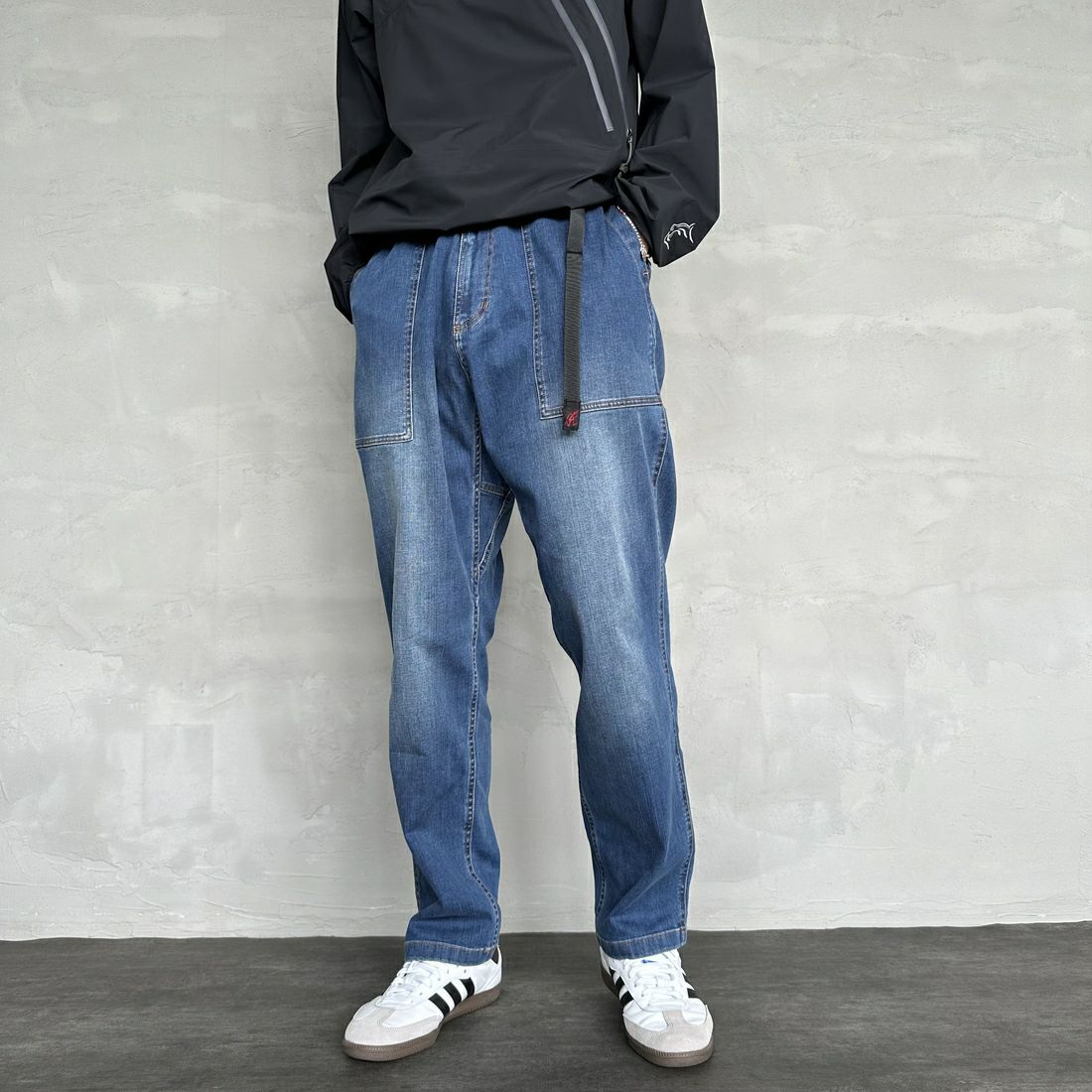 GRAMiCCi [グラミチ] ストレッチデニム ルーズテーパードリッジパンツ [G3FU-P052] DARK USED &&モデル身長：179cm 着用サイズ：L&&