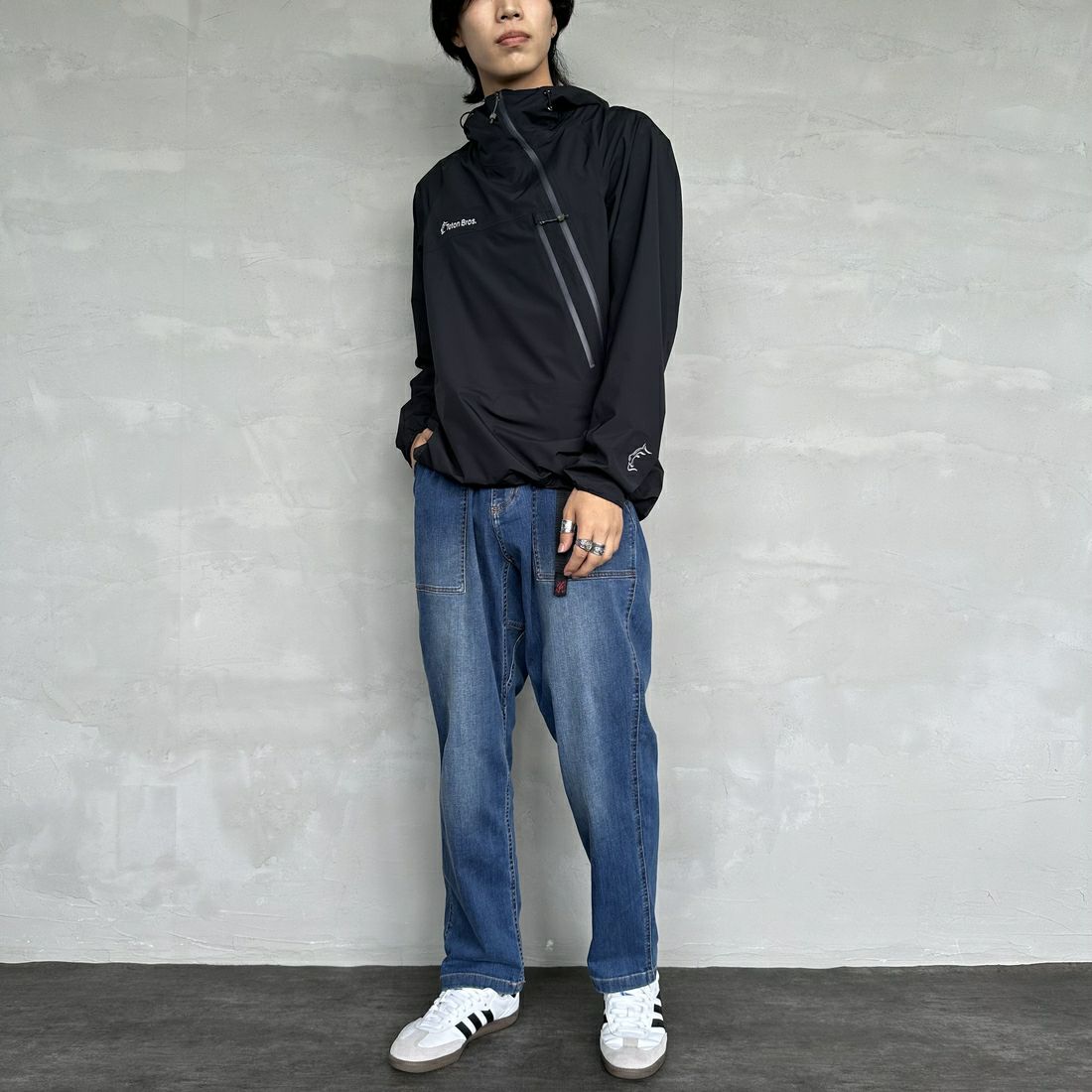 GRAMiCCi [グラミチ] ストレッチデニム ルーズテーパードリッジパンツ [G3FU-P052] DARK USED &&モデル身長：179cm 着用サイズ：L&&