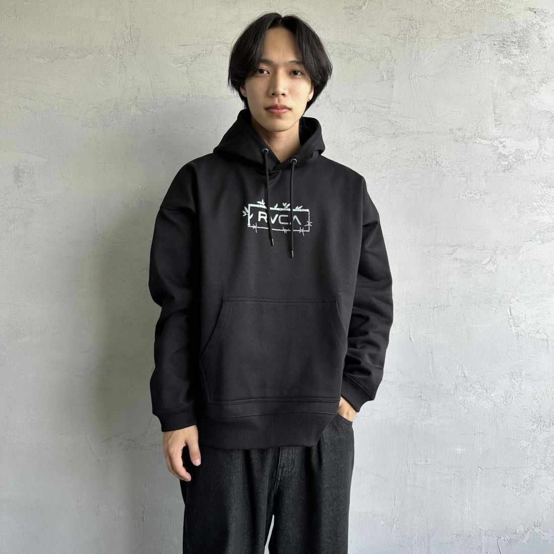 RVCA [ルーカ] BORDERED フーディ [BE042-039]