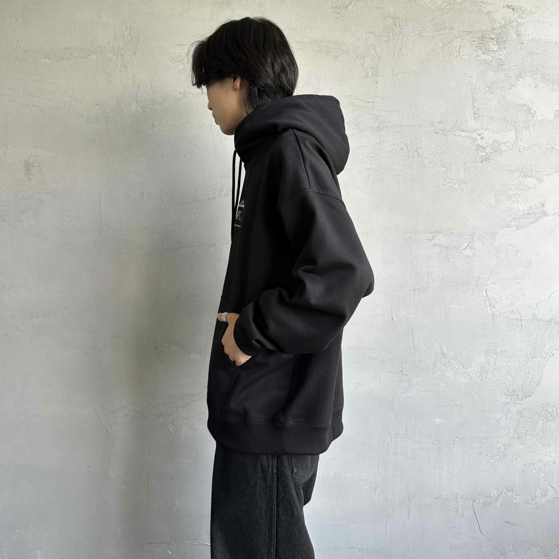 RVCA [ルーカ] BORDERED フーディ [BE042-039] BLK &&モデル身長：179cm 着用サイズ：L&&