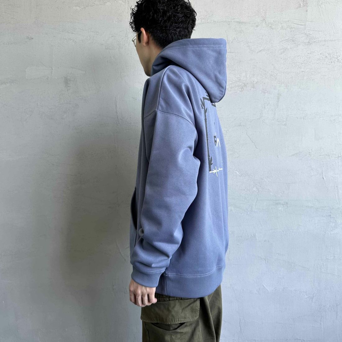 RVCA [ルーカ] BORDERED フーディ [BE042-039] RVCA [ルーカ] BORDERED フーディ [BE042-039] SNAO &&モデル身長：168cm 着用サイズ：M&&