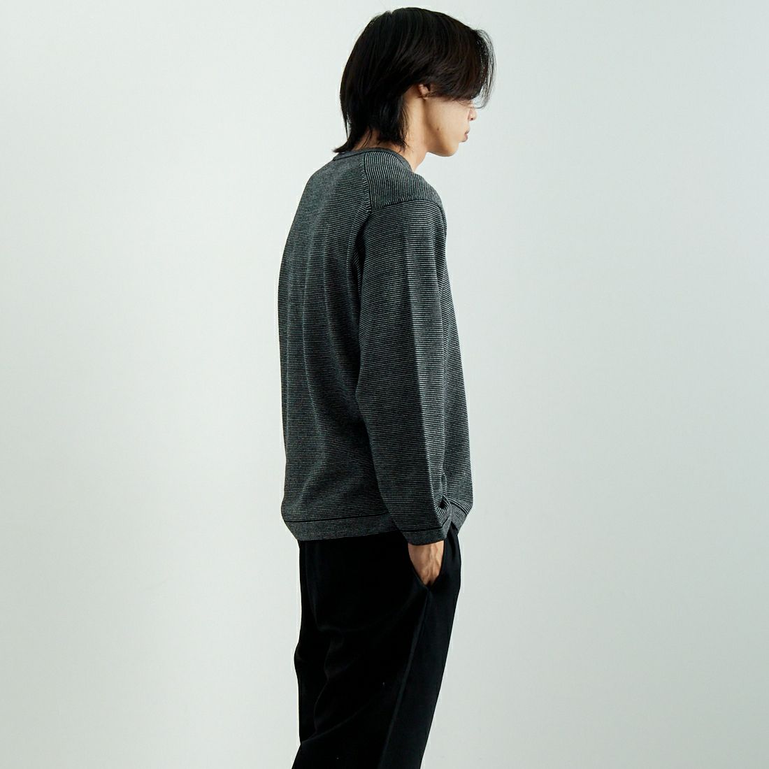 STILL BY HAND [スティルバイハンド] ボーダーニット [KN05243] BLK/WHT &&モデル身長：179cm 着用サイズ：46&&