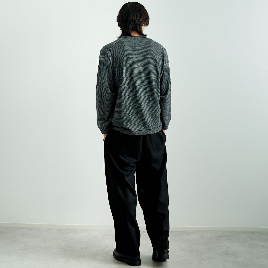STILL BY HAND [スティルバイハンド] ボーダーニット [KN05243] BLK/WHT &&モデル身長：179cm 着用サイズ：46&&