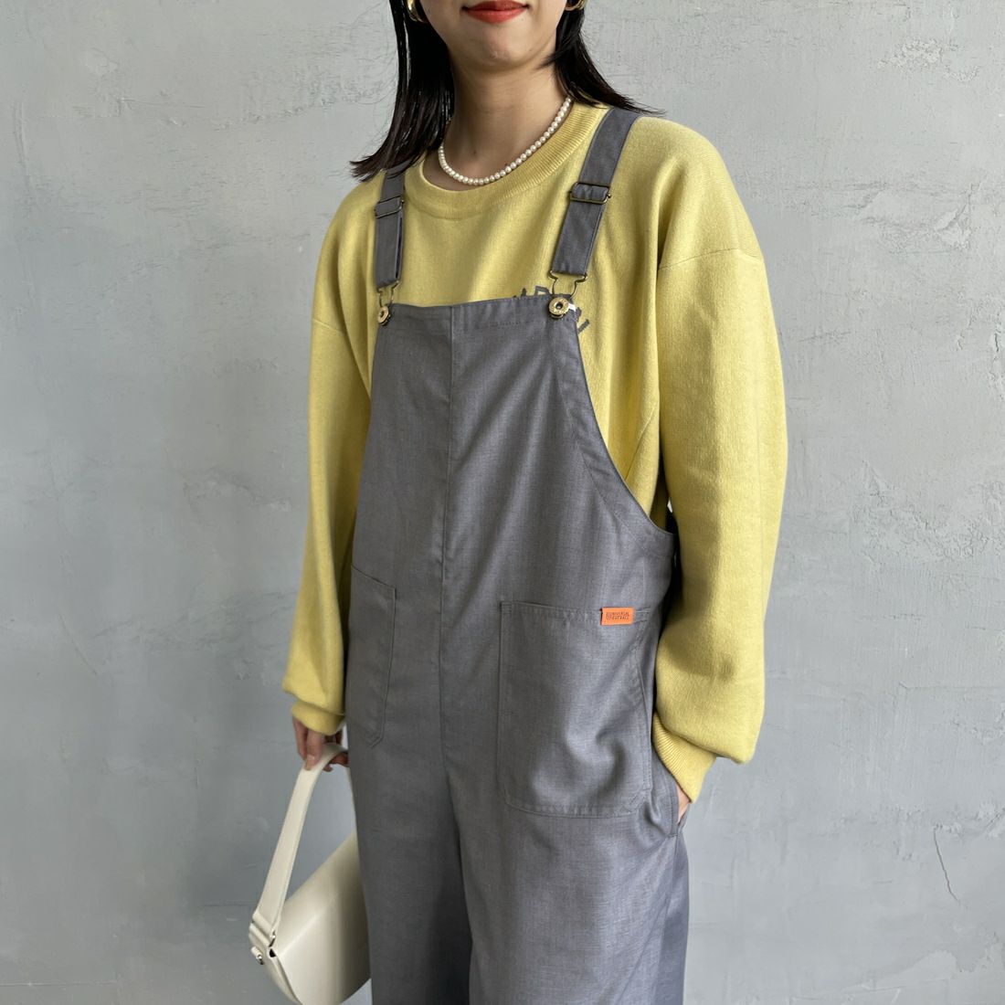 UNIVERSAL OVERALL [ユニバーサルオーバーオール] 裾ドローコードオーバーオール [U2432800IN-JF] GRAY&&モデル身長：163cm 着用サイズ：F&&