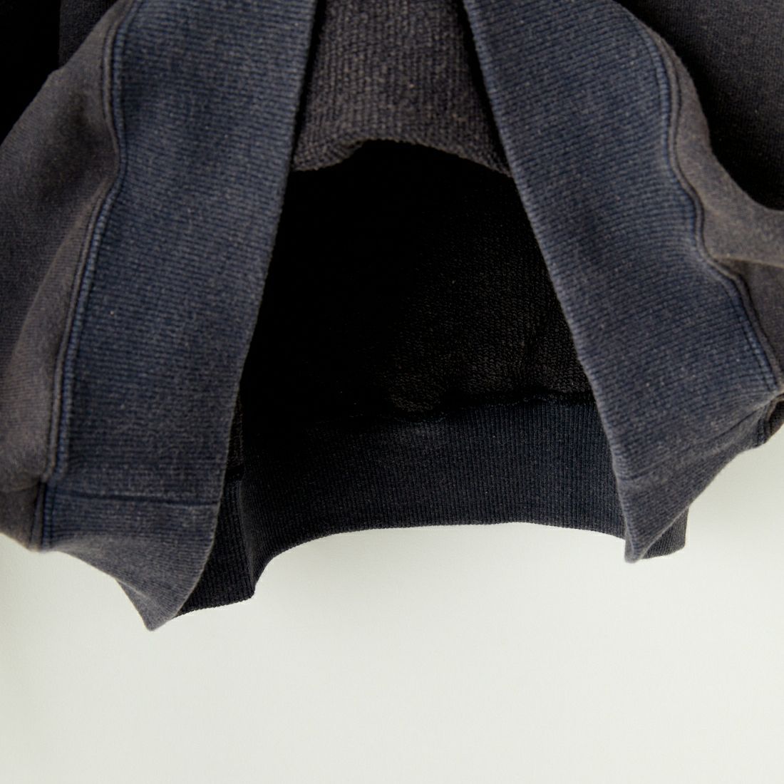 ILL ONE EIGHTY [イル ワンエイティ] サーフライダースウェットシャツ [ILL242-11] NAVY
