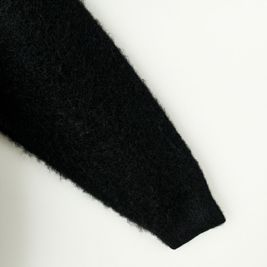 +81 BRANCA [ハチイチブランカ] カラーカーディガン [81B-24AW-K04] BLACK