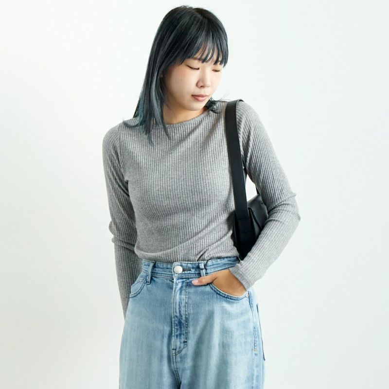 新品タグ付き　CHIGNON(シニヨン)　チョーカーニット 2025ss 新品タグ付き CHIGNON(シニヨン) チョーカーニット 2025ss
