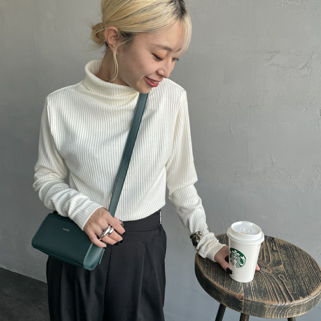 Noir Fabrik [ヌワールファブリック] ハイネックリブカットソー [JFW-C053] O.WHITE&&モデル身長：150cm 着用サイズ：0&&