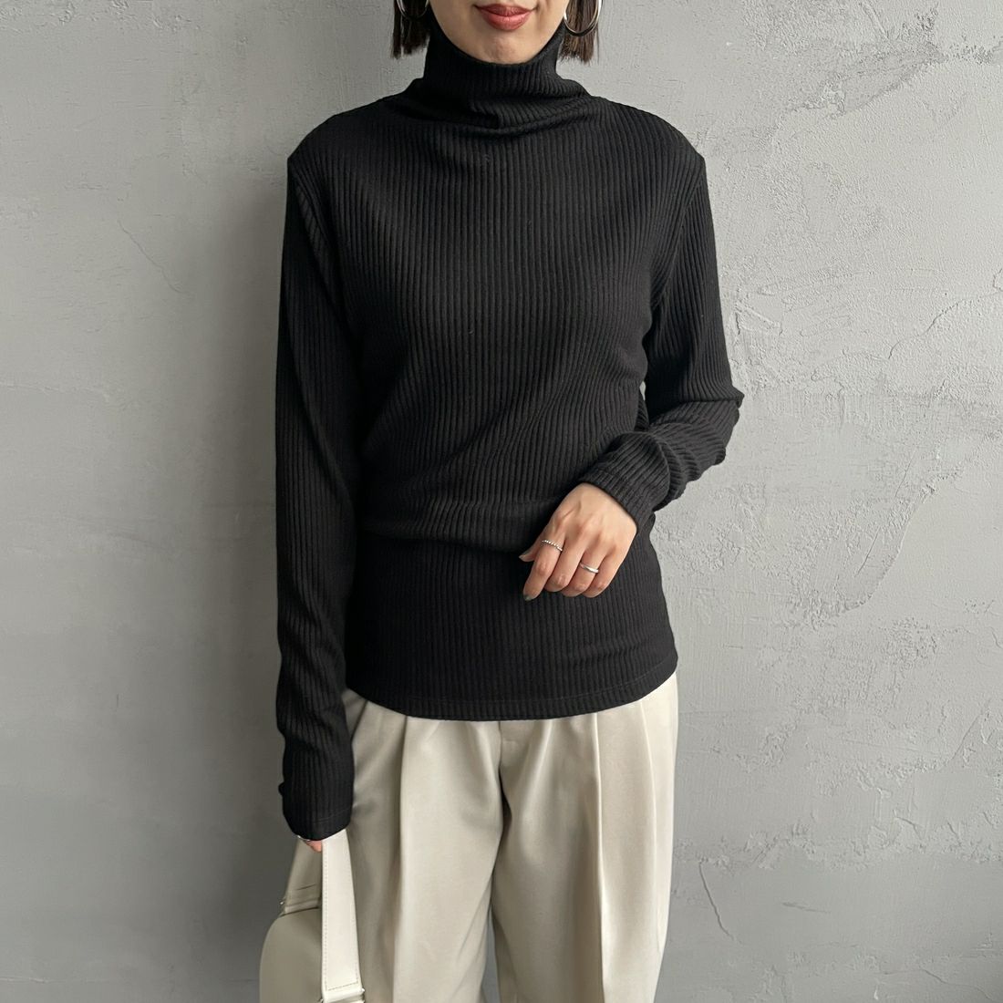 Noir Fabrik [ヌワールファブリック] ハイネックリブカットソー [JFW-C053] BLACK&&モデル身長：159cm 着用サイズ：1&&
