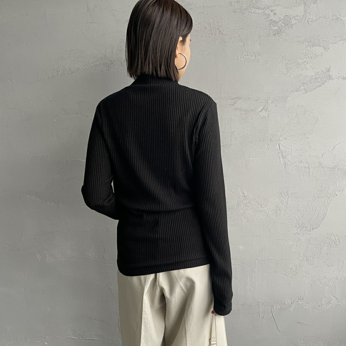 Noir Fabrik [ヌワールファブリック] ハイネックリブカットソー [JFW-C053] BLACK&&モデル身長：159cm 着用サイズ：1&&
